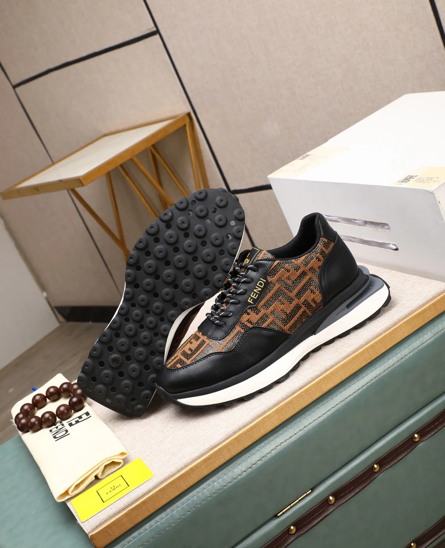 Men's shoes 💰460🕷🕷[FENDI] Fendi fashionable casual men's shoes 🇨🇳Original official website 1:1 model opening, new models are available first 💯Not high-profile but avant-garde, simple About low-key and fashionable, super versatile style 🌿 Made of original cowhide ➕ Pigskin lining 🎋 The version is comfortable on the feet, so rigorous for any small place, and the workmanship is first-class 🍍38-44 Large quantities in stock